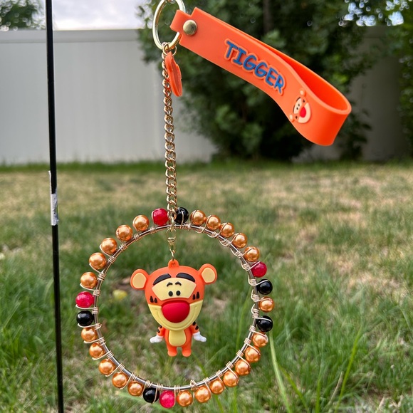 Tigger suncatcher - Picture 4 of 4